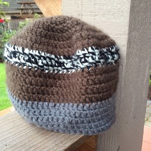Beanie Boutique brown/gray hat hand crocheted
